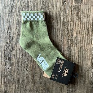 Vans olive green sock w/white checkered trim & Vans logo. Women’s 6.5-10. NWT
